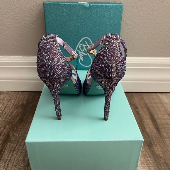 Betsy Johnson Lilac Crystal Brand New Shoes - Picture 4 of 12